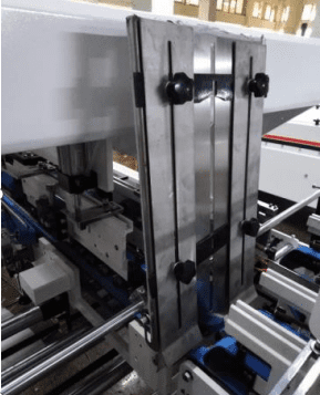Optional devices for folder gluer machines 8 CD box device