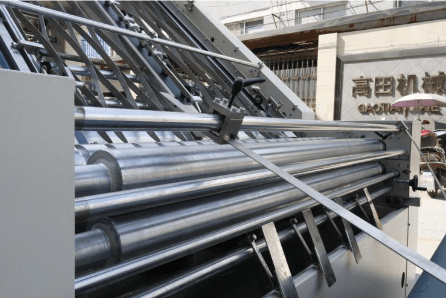 Automatic Flute laminating machine 5 side positioning